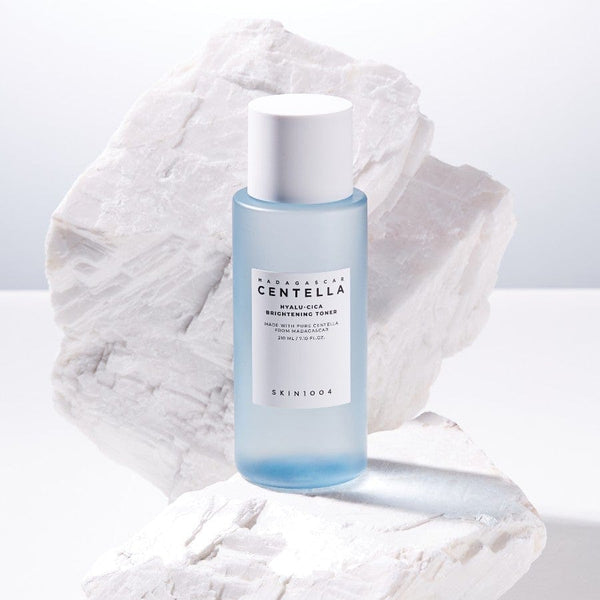 Hyalu-Cica Brightening Toner